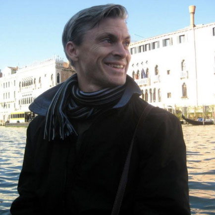 Michael Scott Ferris, Il Chiostro